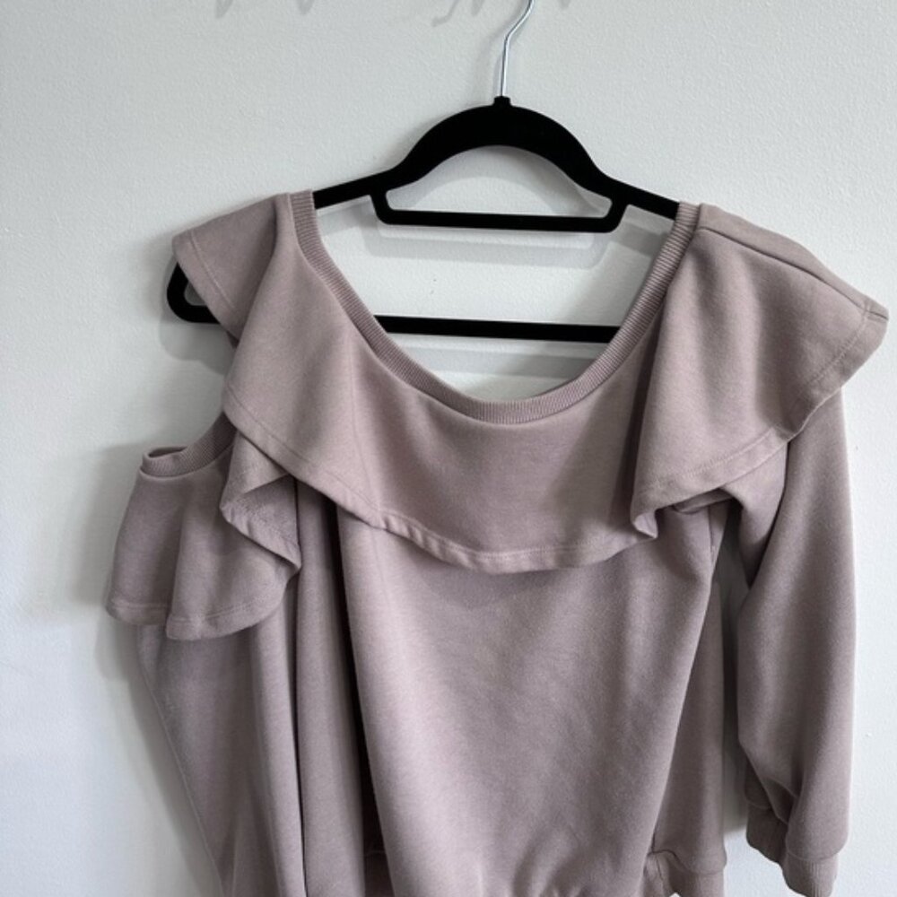 Ruffled Off-Shoulder Top in Mauve